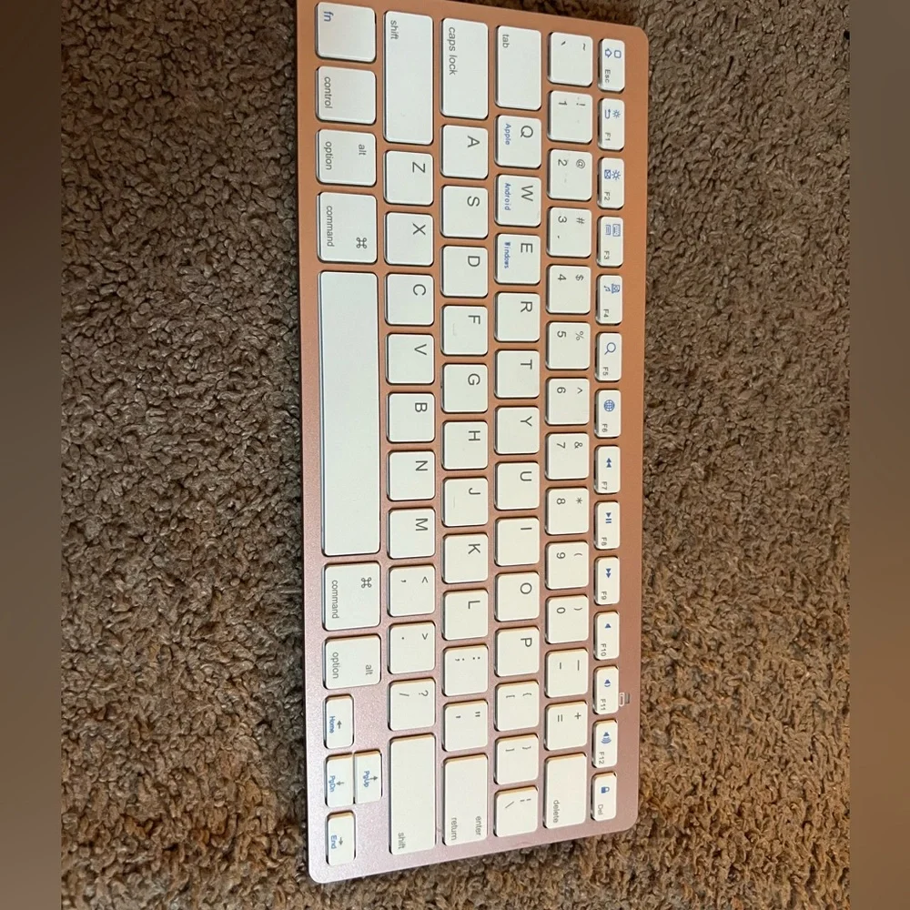 Wireless champagne color keyboard